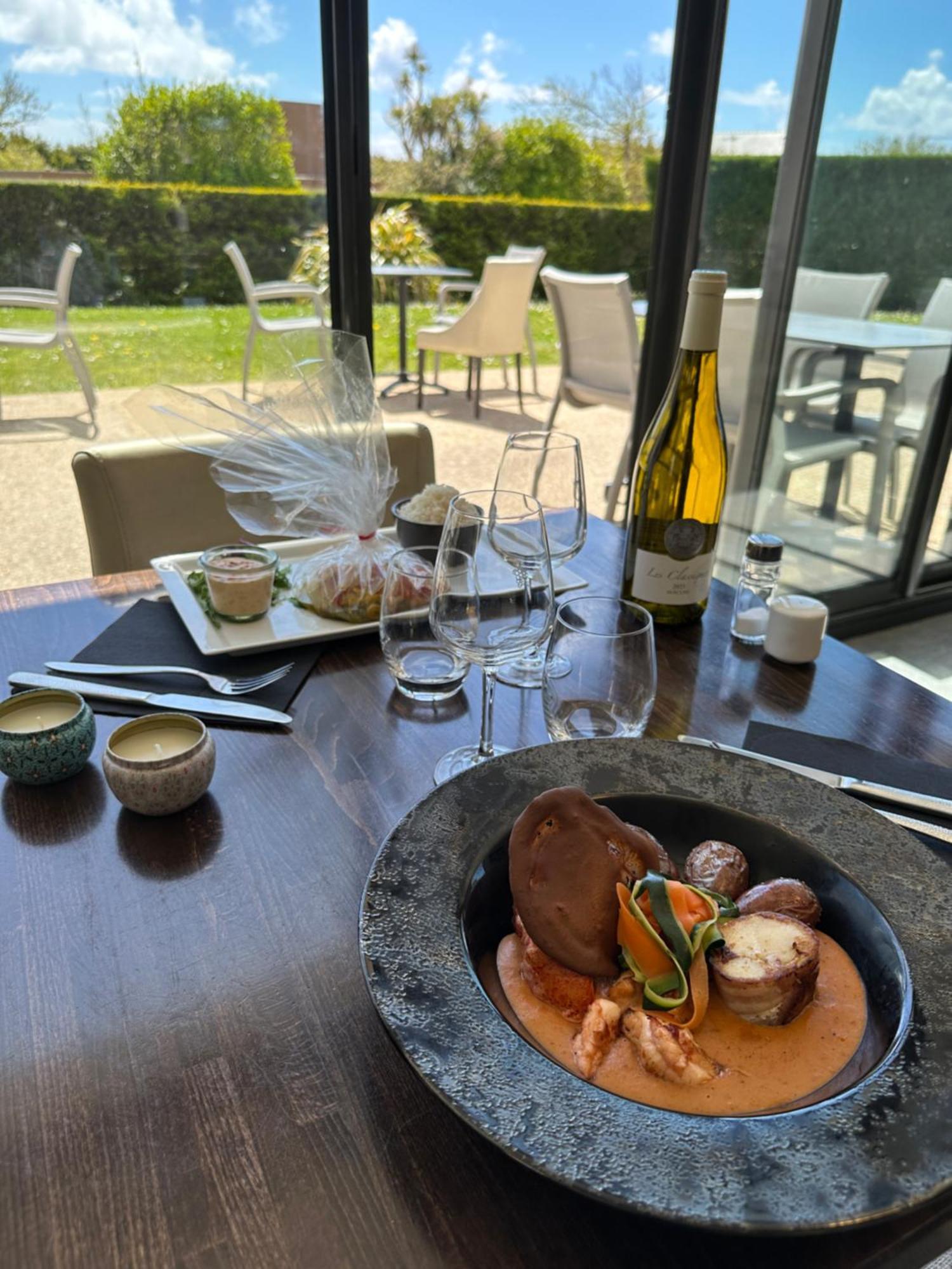 פלוגונבלי Logis Hotel Du Large מראה חיצוני תמונה