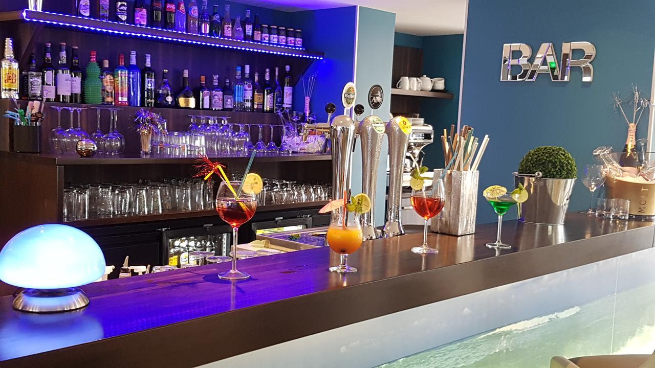 פלוגונבלי Logis Hotel Du Large מראה חיצוני תמונה